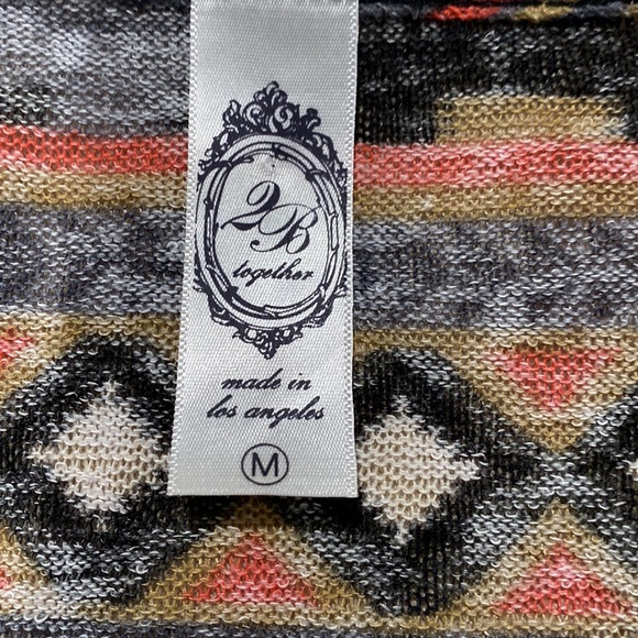 Aztec print kimono with fringe - Picture 2 of 3